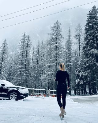 Naše ❄️❄️zateplené legíny sú testované ❄️❄️priamo v horách a musíme vám povedať, že obstáli na 🥇 jednotku #dnesnosim...